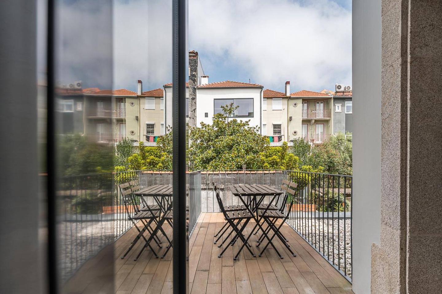 Mompilher Apartments Porto Exterior photo